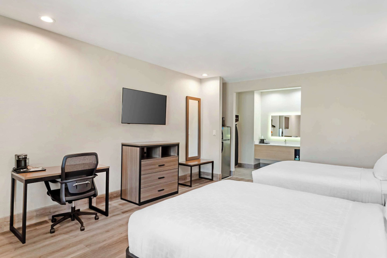 Bedroom 3, Clarion Pointe Spring - Houston North, Houston