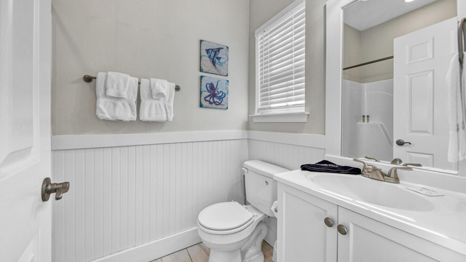 Bathroom 4, Beach Bum Hideaway, Walton