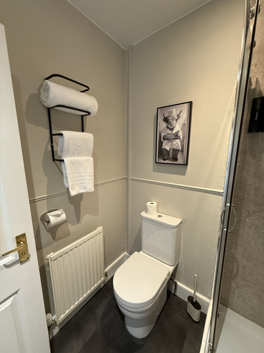 Bathroom 3, Glendevon Hotel, Perthshire and Kinross