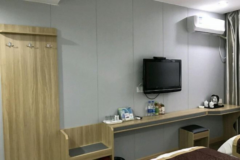 Bedroom 2, Huayi Commercial Hotel, Jiyuan shi