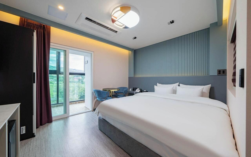 Bedroom 2, peach motel, Wonju