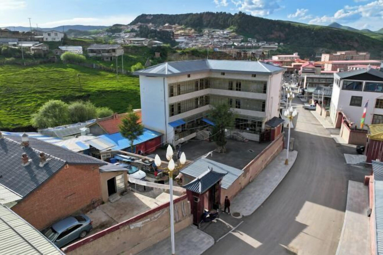 Exterior & Views 2, Luqu Hongshiya Holiday Hotel, Gannan Tibetan