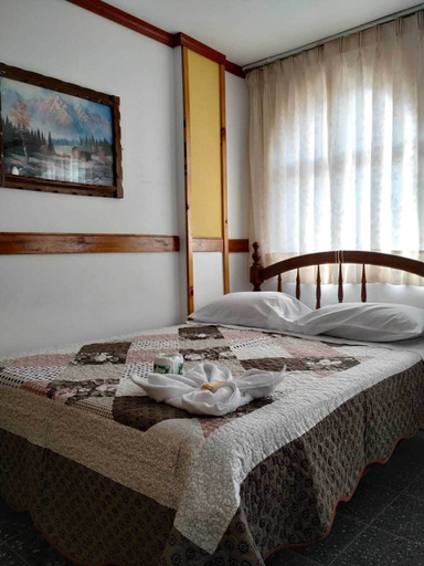 Others 5, Hostal Turístico Alborada, Canta