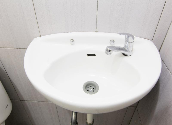 Bathroom 9