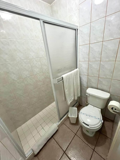 Bathroom 5, Pueblito Inn, Tijuana