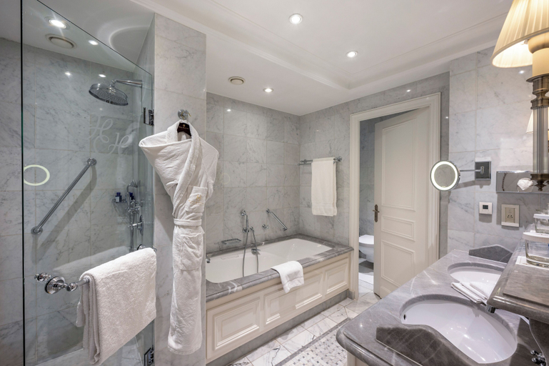 Bathroom 5, Hôtel Hermitage Monte-Carlo, Monaco