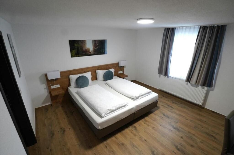 Bedroom 3, Hotel 7 Winde, Tuttlingen