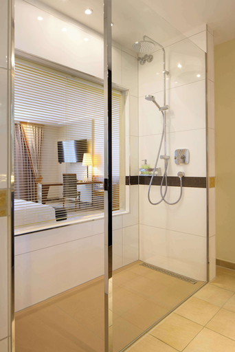 Bathroom 4