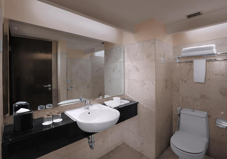 Bathroom 15