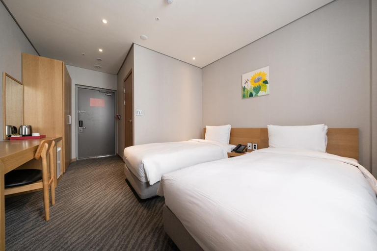 Bedroom 29