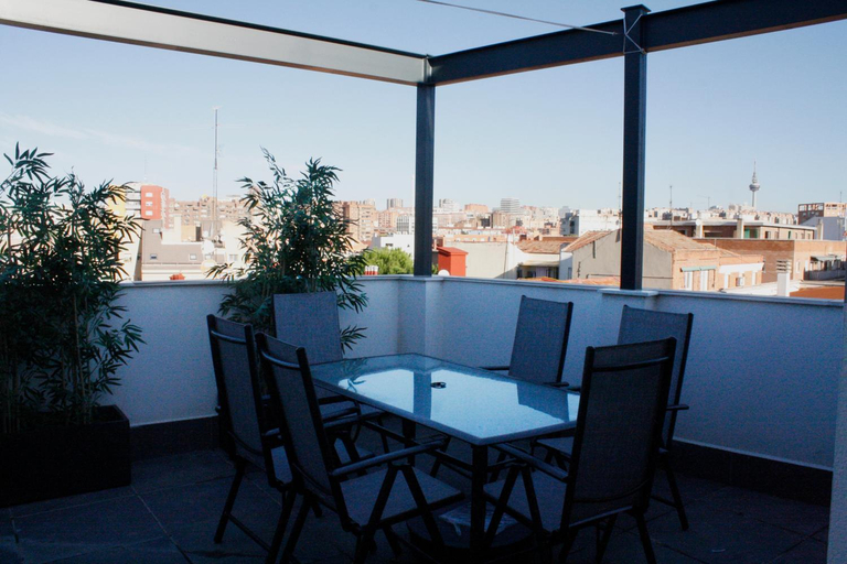 Food & Drinks 5, APARTAHOTEL MADRID URBAN SUITES - Apartments Boutique Full Equiped, Madrid