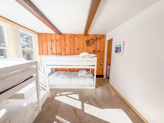 Others 5, Bear Lodge, Placer