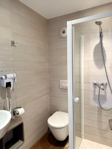 Bathroom 5, Hôtel Thalassa, Haute-Corse