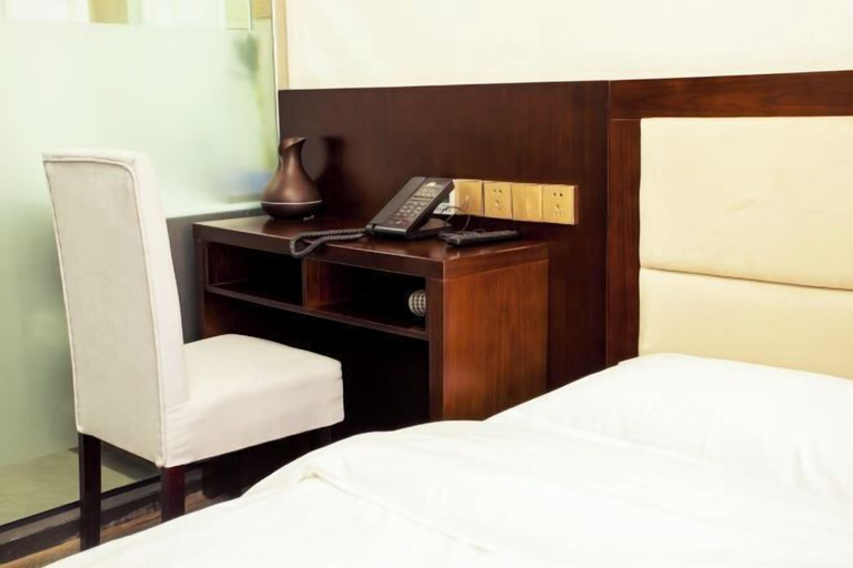 Bedroom 4, Longkou Jinyangguang Grand Hotel, Yantai