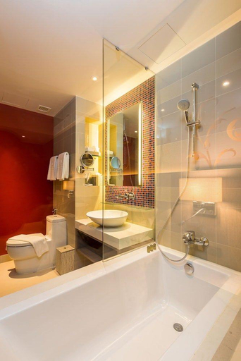 Bathroom 16