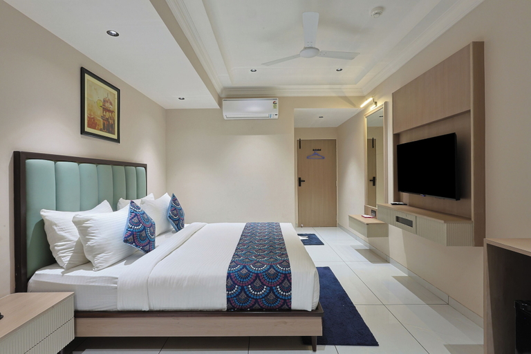 Others 5, Hotel Royal Town, Ahmadabad