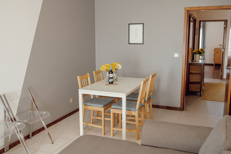 Room 2, Espinho Modern 3 Bedroom Apartment by Vacationy, Espinho