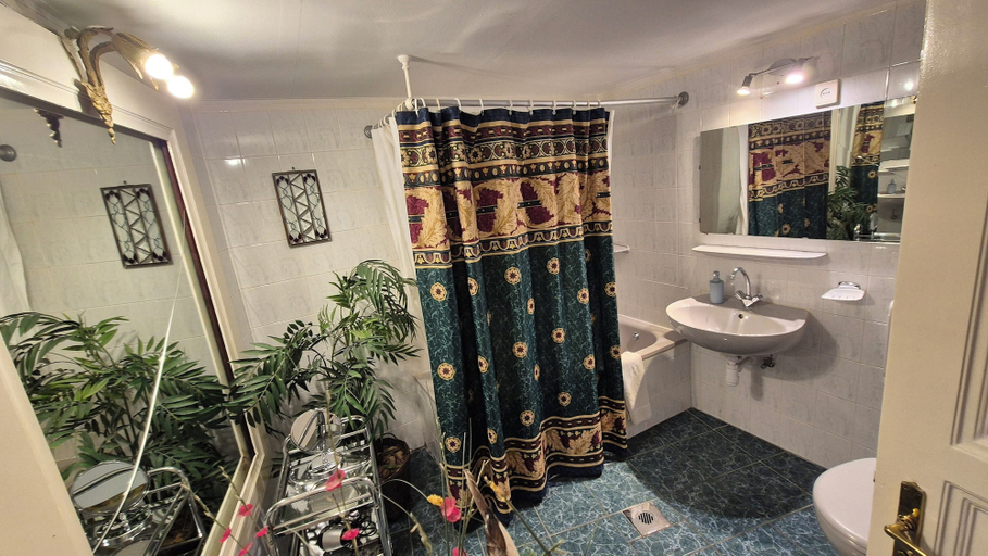 Others 4, Imre Guest House, Budapesti