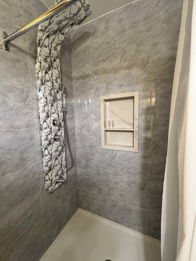 Bathroom 14