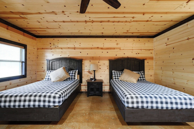 Bedroom 2, Big Timber Lodge, McCurtain