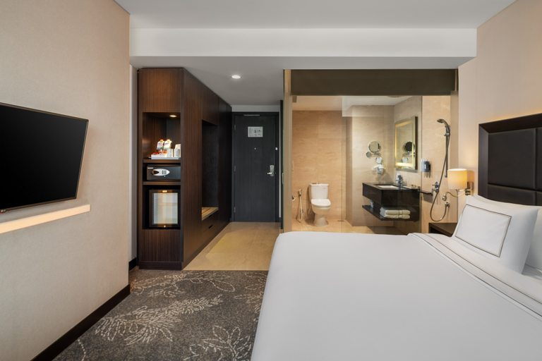 Melia Makassar - Tap to explore photos