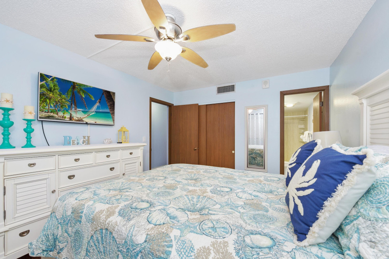 Bedroom 3, Windward Point #507, Lee