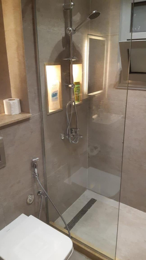 Shower 3, The Luxe Retreat and Uniqueness, New Cairo City