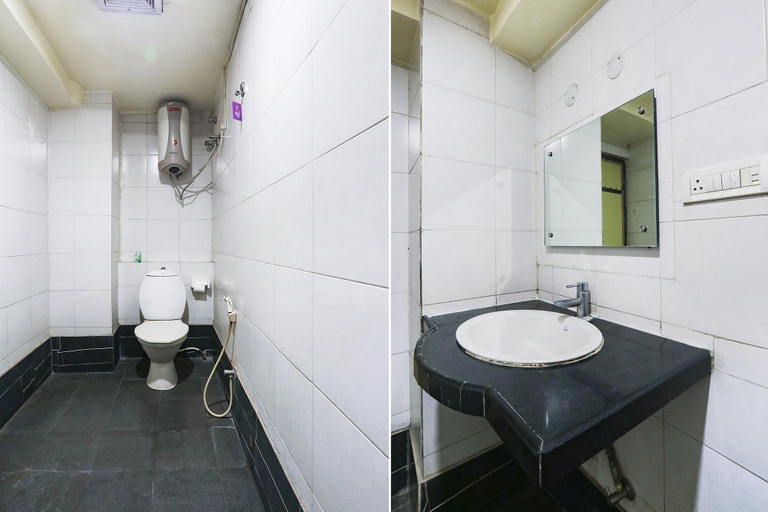 Bathroom, Fabhotel Royal Residency Ii, Hyderabad