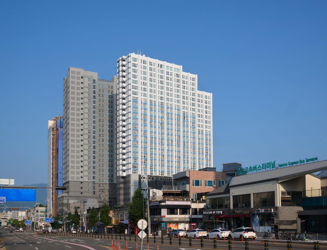 Exterior & Views 1, The Hotel Sokcho, Sokcho