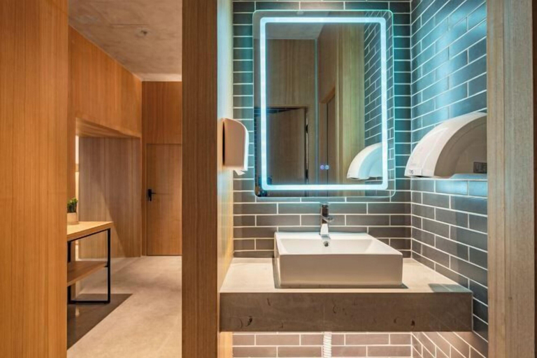Bathroom 3, TRUE GO Hotel (Chaoyangmen Subway Station, Beijing Workers' Stadium), Beijing