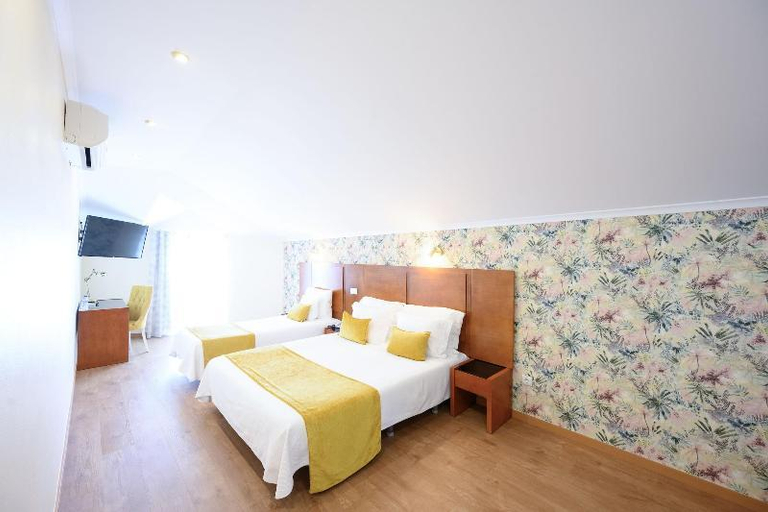 Bedroom 3, Recomecar Guesthouse, Torres Vedras