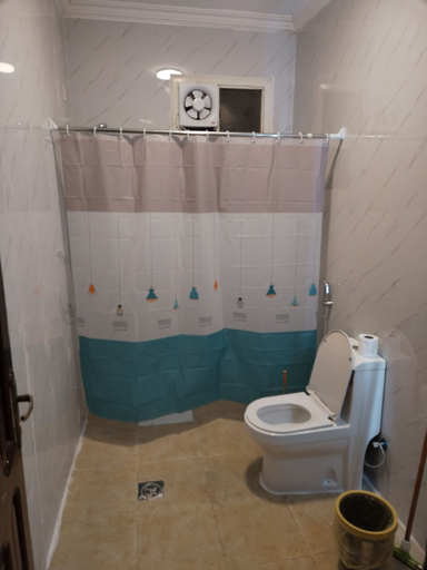 Bathroom 5, Al Ghazali Suites, Al Madinah Al Munawwarah