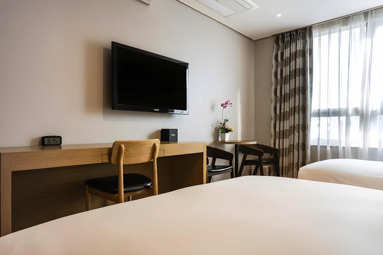 Bedroom 21