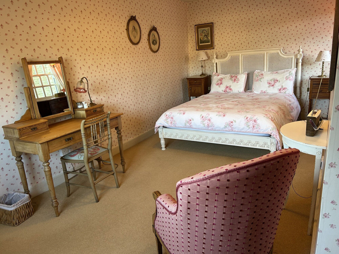Bedroom 4, Peacocks Tearoom and Fine B and B, Cambridgeshire