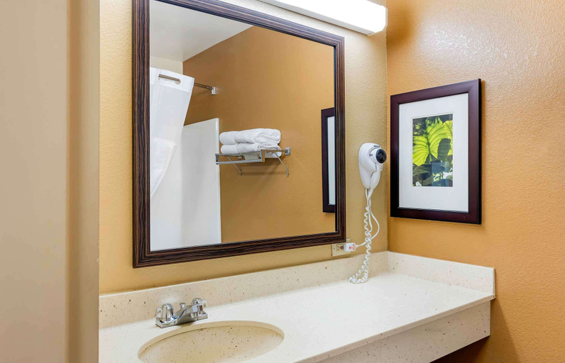 Bathroom 4, Extended Stay America Suites - Billings - West End, Yellowstone