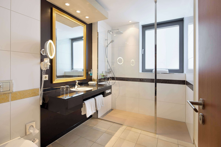 Bathroom 7