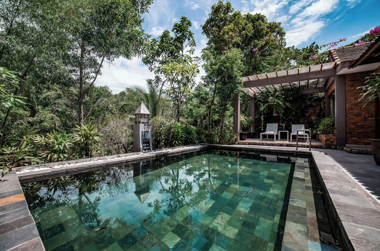Swimming Pool 5