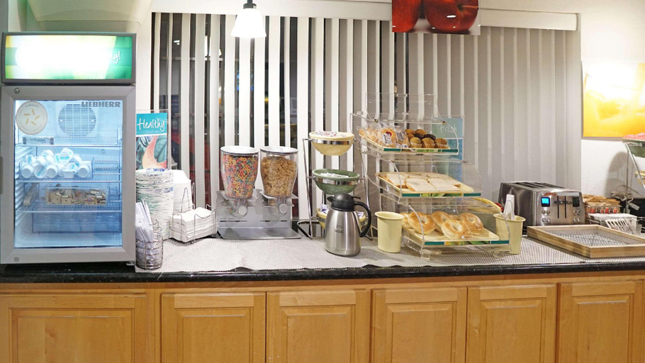 Food & Drinks 4, Quality Inn Near Fort Hunter Liggett, Monterey