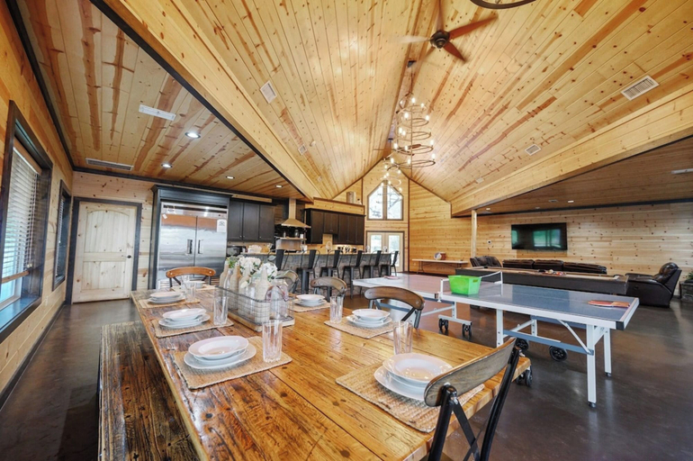 Food & Drinks 4, Big Timber Lodge, McCurtain