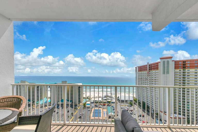 Others 4, Laketown Wharf 1627, Bay