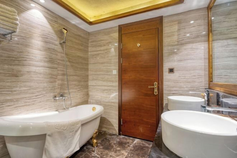 Bathroom 4, Laiman Resort Hotel, Xishuangbanna Dai
