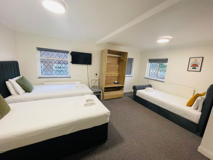 Bedroom 2, Woodford Hotel, London