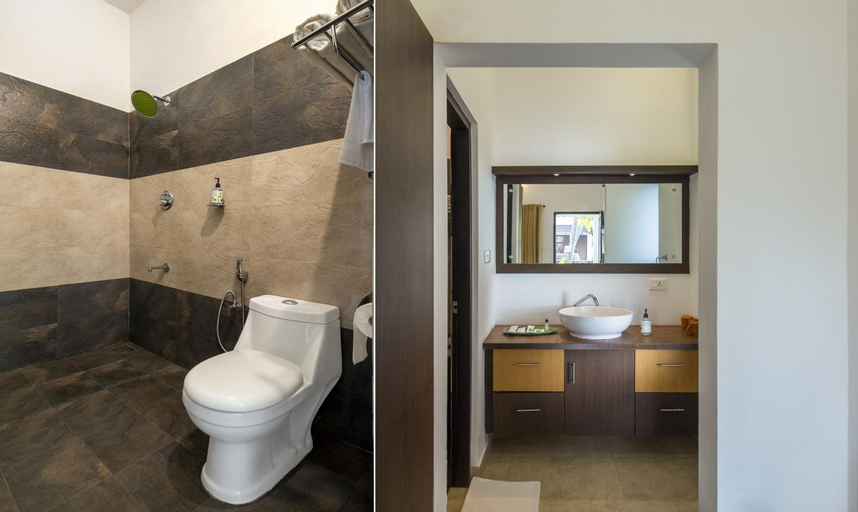 Bathroom 5, Treebo Majestic Retreat, Thiruvananthapuram