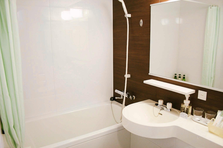 Bathroom 4