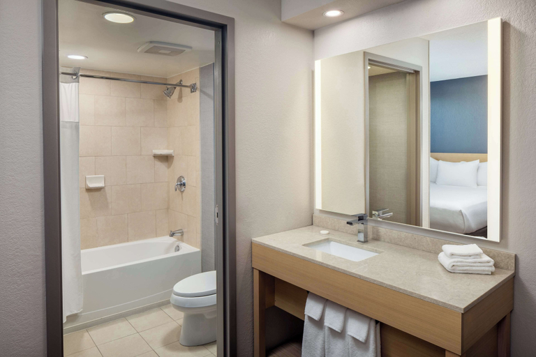 Bathroom 4, Hyatt Place Lake Mary/Orlando North, Seminole