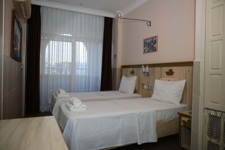 Bedroom 2, Hotel Angel Beach, Silifke