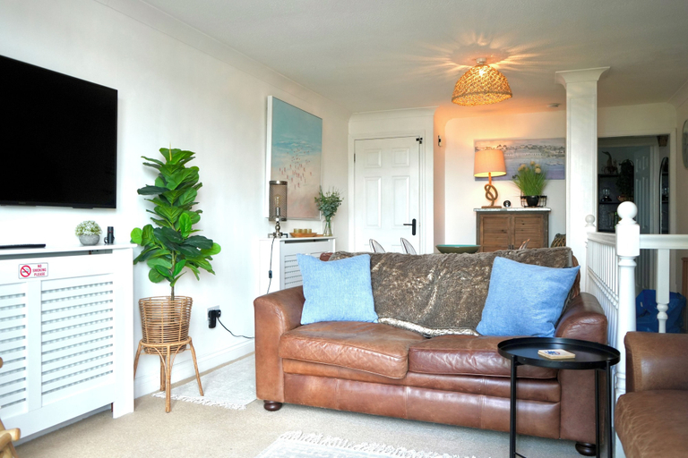 Others 4, Tide View Townhouse, Cornwall