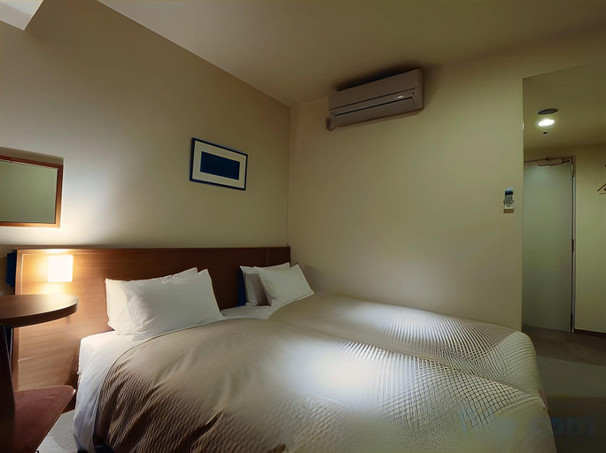 Bedroom 18