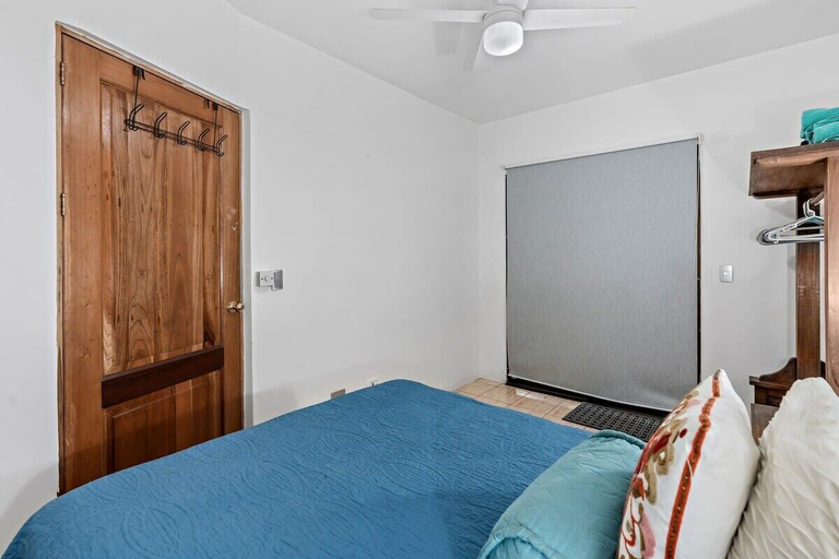 Others 5, Bright and Spacious Loft-Style Apartment a Five-Minute Walk to the Beach, Carrillo