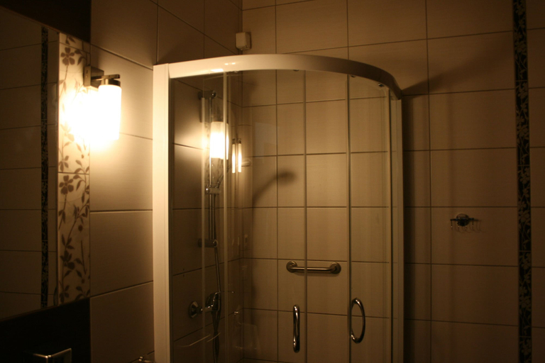 Bathroom 4, Hotel Junior 2, Kraków City